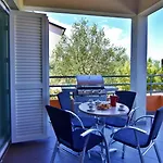 Apartament With Parking Spaces Dajla, Novigrad - 22735 Dajla
