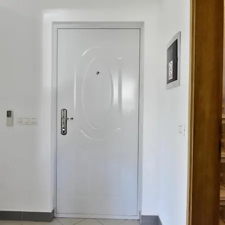 With A Parking Space Dajla, Novigrad - 22735 Apartment Dajla